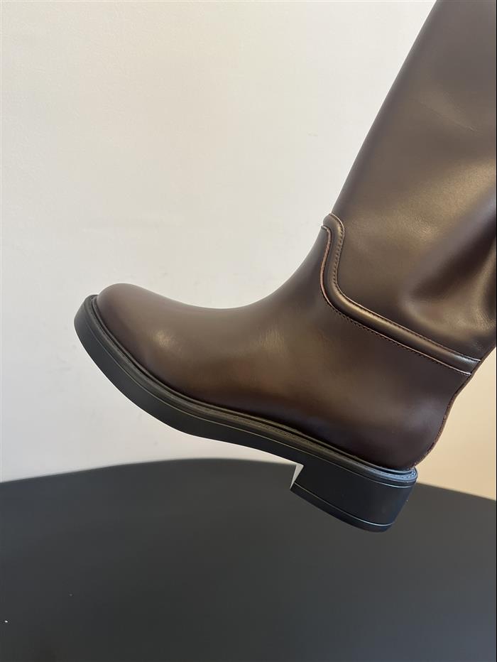 20251128173018590 520